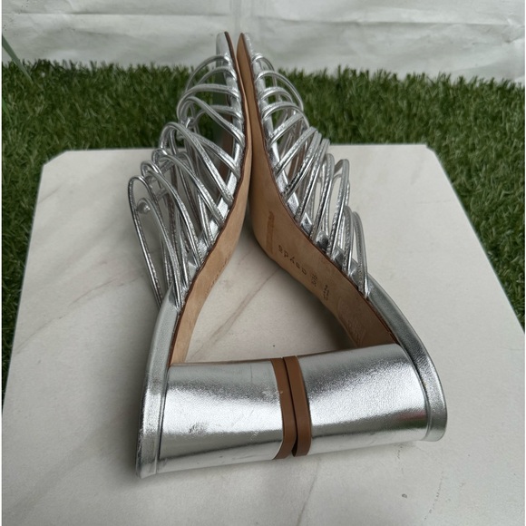 AEYDE
'PEARL' MULTI-STRAP BLOCK HEEL
SANDALS SILVER 39.5 US 9.5 - Picture 10 of 14